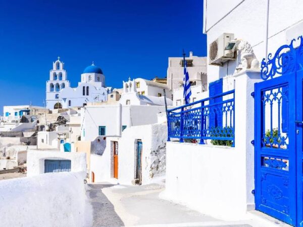 The Ultimate Santorini Instagram Tour